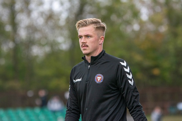 曹康：我们每个人都挺拼的 很遗憾在主场输球.